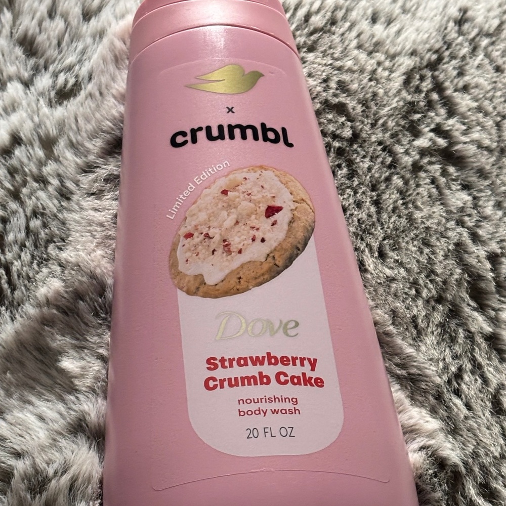 Dove x crumbl Strawberry Crumb Cake Body Wash 20 oz NEW